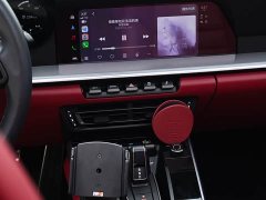 Porsche 911 Carrera 4 3.0T - ფოტო 9