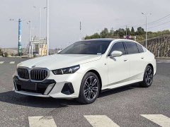 BMW 5 Series 525Li M Sport Package - ფოტო 1