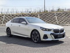 BMW 5 Series 525Li M Sport Package - ფოტო 3