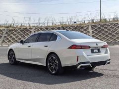 BMW 5 Series 525Li M Sport Package - ფოტო 4