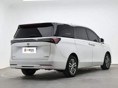 Buick GL8 Land Executive Cabin Smart Enjoyment Edition - ფოტო 3