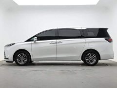 Buick GL8 Land Executive Cabin Smart Enjoyment Edition - ფოტო 6