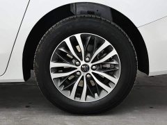 Buick GL8 Land Executive Cabin Smart Enjoyment Edition - ფოტო 9