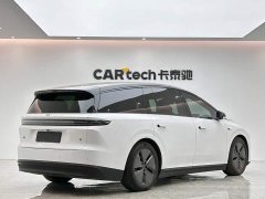 Li Auto i8 Standard Edition - ფოტო 5