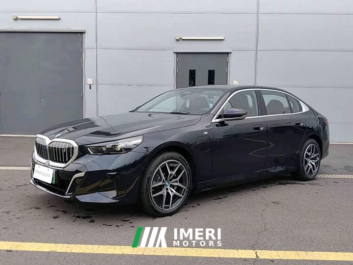 BMW i5 eDrive 35L M Sport Package - ავტომობილი ჩინეთიდან
