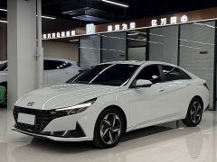 Hyundai Elantra 2022 1.5L CVT Luxury - ფოტო 1