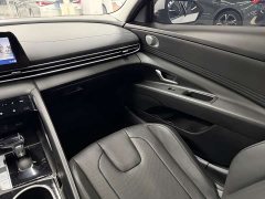 Hyundai Elantra 2022 1.5L CVT Luxury - ფოტო 12