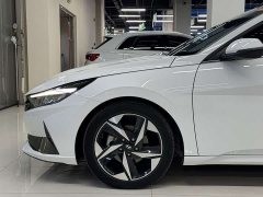 Hyundai Elantra 2022 1.5L CVT Luxury - ფოტო 15