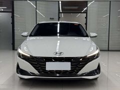 Hyundai Elantra 2022 1.5L CVT Luxury - ფოტო 2
