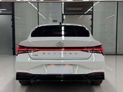Hyundai Elantra 2022 1.5L CVT Luxury - ფოტო 20