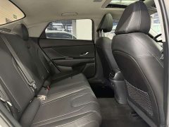 Hyundai Elantra 2022 1.5L CVT Luxury - ფოტო 5