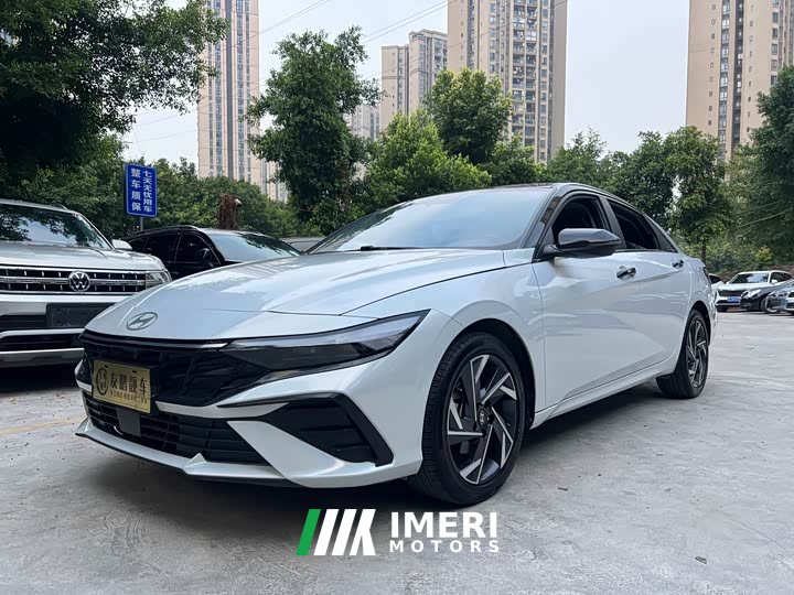 Hyundai Elantra 1.5L CVT Luxury