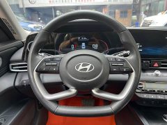 Hyundai Elantra 2023 1.5L CVT Luxury - ფოტო 12