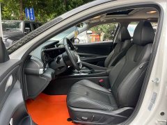 Hyundai Elantra 2023 1.5L CVT Luxury - ფოტო 8