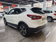 Nissan Qashqai 2.0L CVT XV Premium Luxury - ფოტო 10
