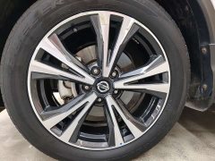 Nissan Qashqai 2.0L CVT XV Premium Luxury - ფოტო 11