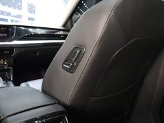 Volkswagen Passat 330TSI Elite - ფოტო 9