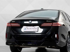 BMW 5 Series 530Li Premier M Sport Package - ფოტო 7