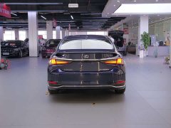 Lexus ES 300h Excellence - ფოტო 5