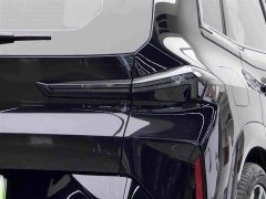 BMW XM Base - ფოტო 6