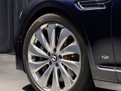 Bentley Flying Spur 4.0T V8 Standard Edition - ფოტო 8