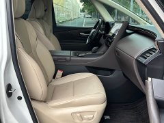 Toyota Alphard Hybrid 2.5L Premium Edition - ფოტო 13