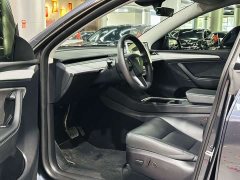 Tesla Model Y Rear-Wheel Drive - ფოტო 4