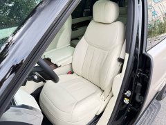 Land Rover Range Rover 3.0 L6 400PS Extended Wheelbase Seven-Seater - ფოტო 12