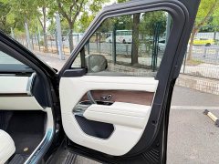 Land Rover Range Rover 3.0 L6 400PS Extended Wheelbase Seven-Seater - ფოტო 19