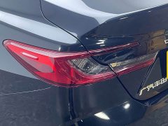 Toyota Camry 2.0L GVP Luxury - ფოტო 12