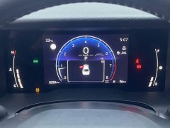 Toyota Camry 2.0L GVP Luxury - ფოტო 16