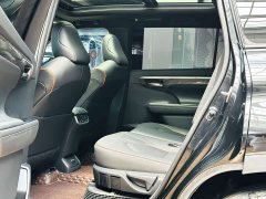 Toyota Crown Venza 2023 2.5L HEV AWD Premium - ფოტო 5