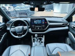 Toyota Crown Venza 2023 2.5L HEV AWD Premium - ფოტო 6