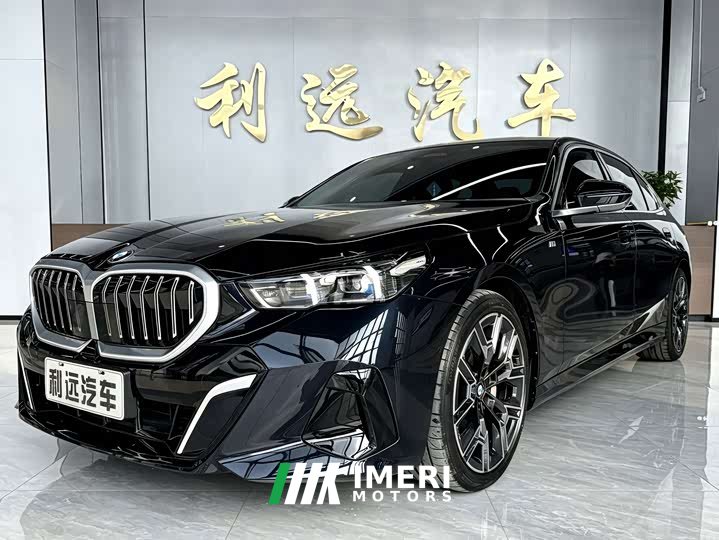 BMW 5 Series 530Li Luxury M Sport Package - ავტომობილი ჩინეთიდან