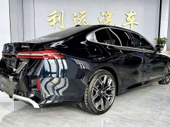 BMW 5 Series 530Li Luxury M Sport Package - ფოტო 13