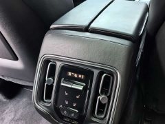 Aston Martin DBX 4.0T V8 - ფოტო 15