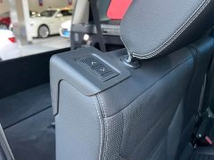 Land Rover Discovery 300PS S - ფოტო 8