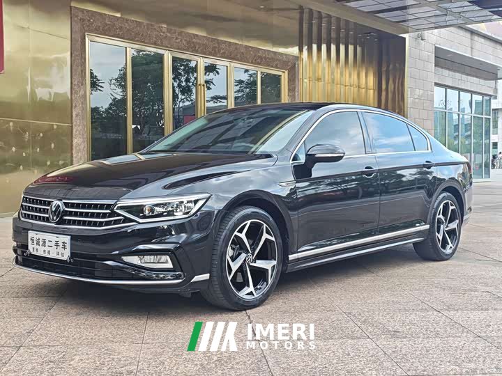 Volkswagen Magotan 2 Million Units Celebration Edition 330TSI DSG Luxury
