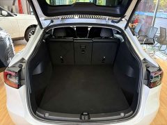 Tesla Model Y Rear-Wheel Drive - ფოტო 10