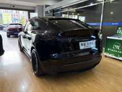 Tesla Model Y Standard Range RWD - ფოტო 13