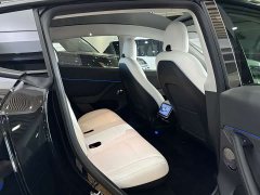 Tesla Model Y Standard Range RWD - ფოტო 8