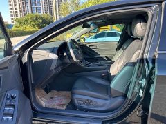 Toyota Avalon 2.0L Luxury Edition - ფოტო 4