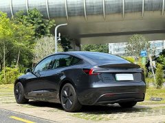 Tesla Model 3 Rear-Wheel Drive - ფოტო 4