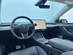 Tesla Model Y Standard Range RWD - ფოტო 11