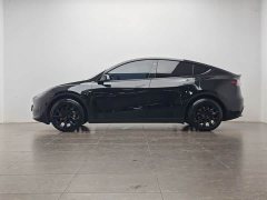 Tesla Model Y Rear-Wheel Drive - ფოტო 10