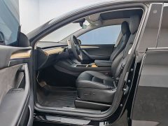 Tesla Model Y Rear-Wheel Drive - ფოტო 14