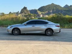 Lexus ES 2022 300h Premium Edition - ფოტო 10