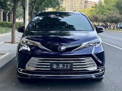 Toyota Sienna 2021 2.5L Hybrid Platinum Edition - ფოტო 2