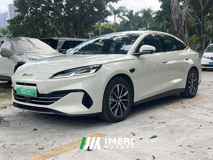 BYD Dolphin 06 DM-i Smart Drive 120KM Deluxe - ავტომობილი ჩინეთიდან