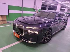 BMW 7 Series 2023 735Li Luxury Package - ფოტო 1